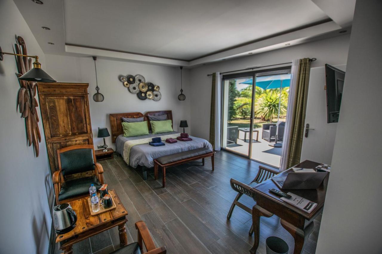 Les Cuves - Saintes Bed & Breakfast Chaniers Exterior photo