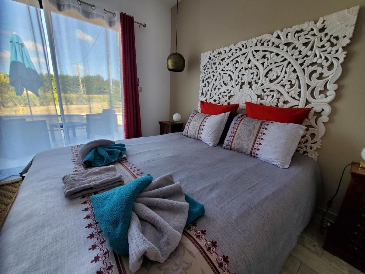 Les Cuves - Saintes Bed & Breakfast Chaniers Exterior photo